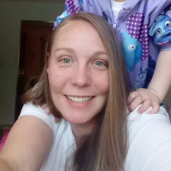 Meet your Posher, Danielle - Picture 1 of 1